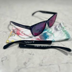 Oakley Frogskin Van Ness Wu